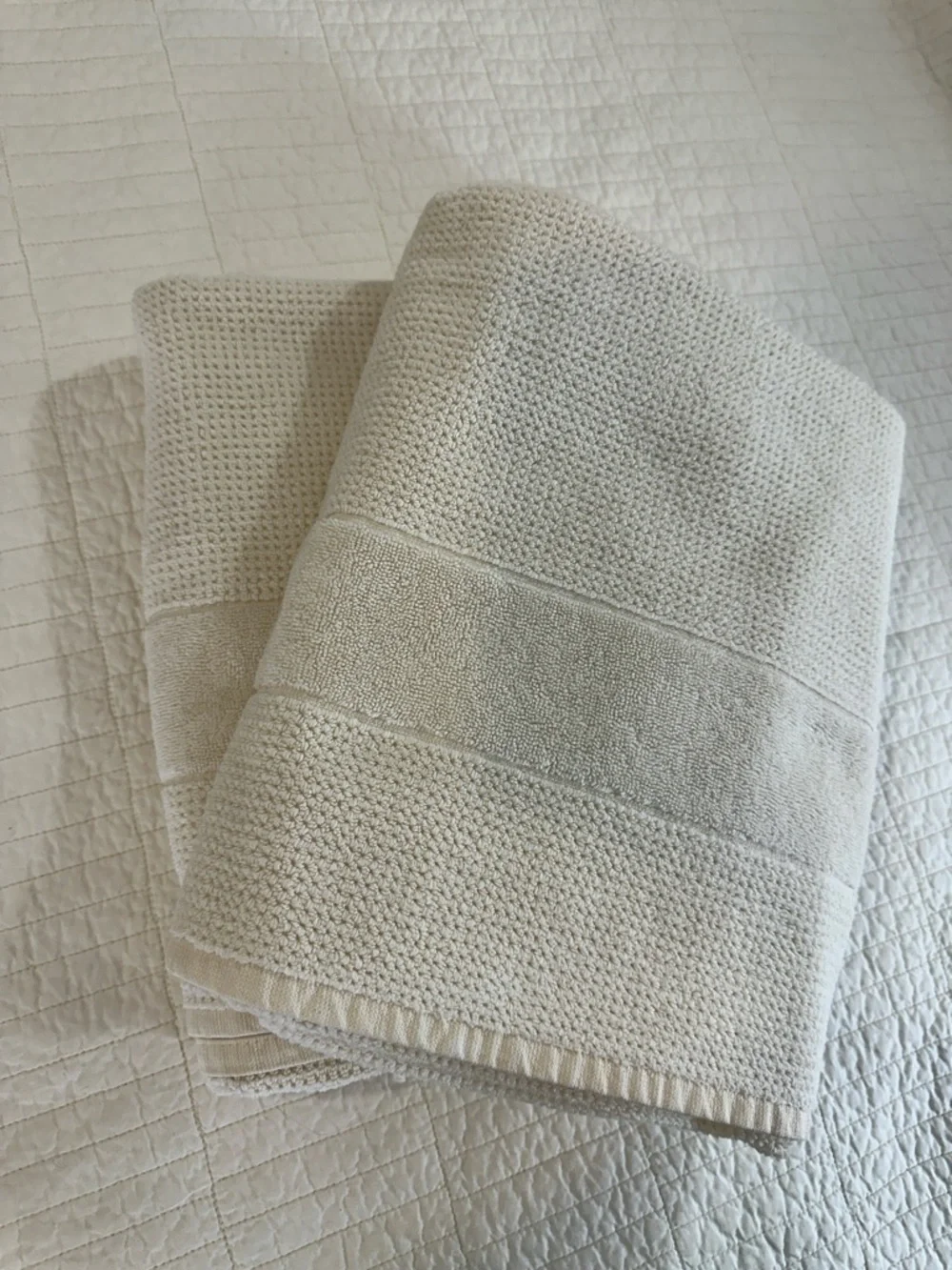 Baveno Home Turkish Cotton Towels Set of 2 Cream Luxury Spa Bath EUC